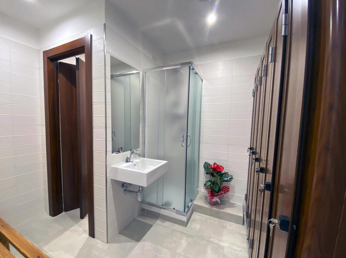 Bathroom 4, Hotel Villa Chiara, Latina