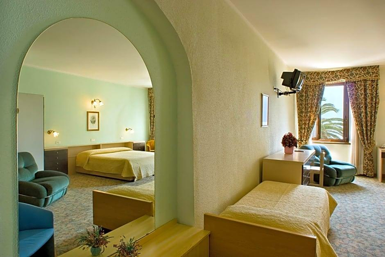 Bedroom 3, Albergo Bellavista, Brescia
