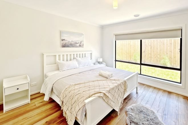 Room 1, Modern Clyde House Smart TVDryer, Casey - South