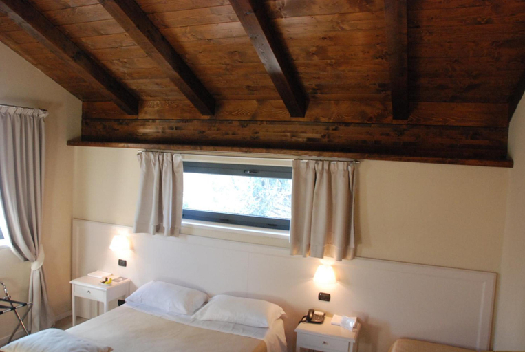 Bedroom 4, Albergo Della Ceramica, Cuneo