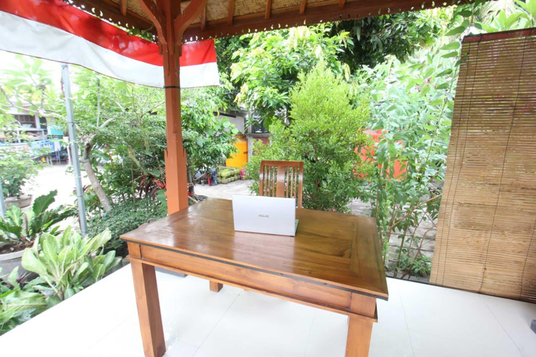 Lobby 5, Oyo Life 93153 Kos Jenggala, Lombok
