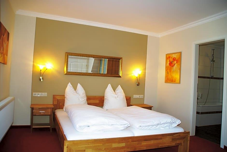 Bedroom, Landhotel Heidekrug, Sächsische Schweiz-Osterzgebirge