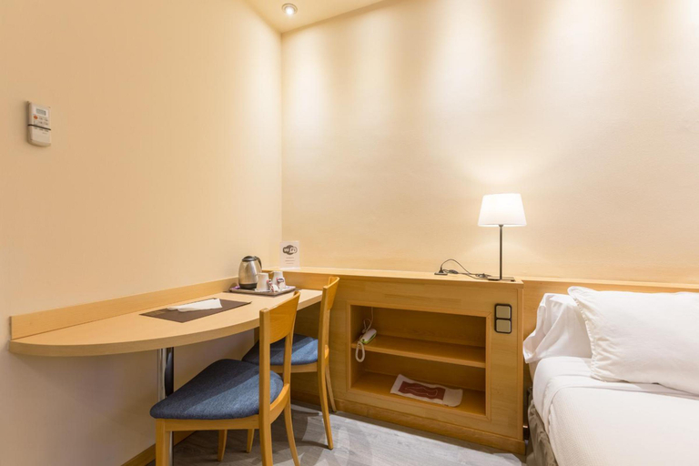 Bedroom 3, Apartamentos Dv, Barcelona