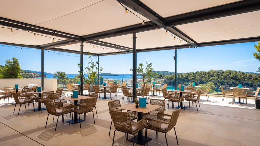 Bar 3, Aminess Alfir Hotel, Blato