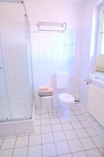 Bathroom 5, Hotel Restaurant Am Bodden, Vorpommern-Rügen