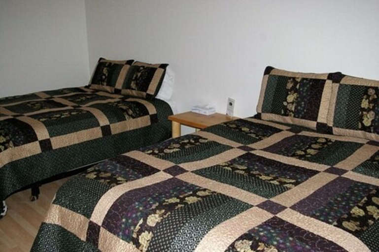 Bedroom 3, Country Cabins Inn, Uinta