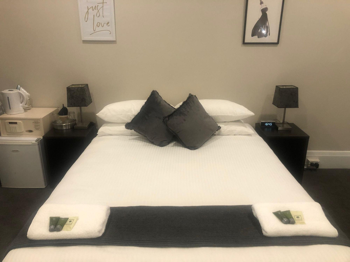 Bedroom 5, Wentworth Hotel, Sydney