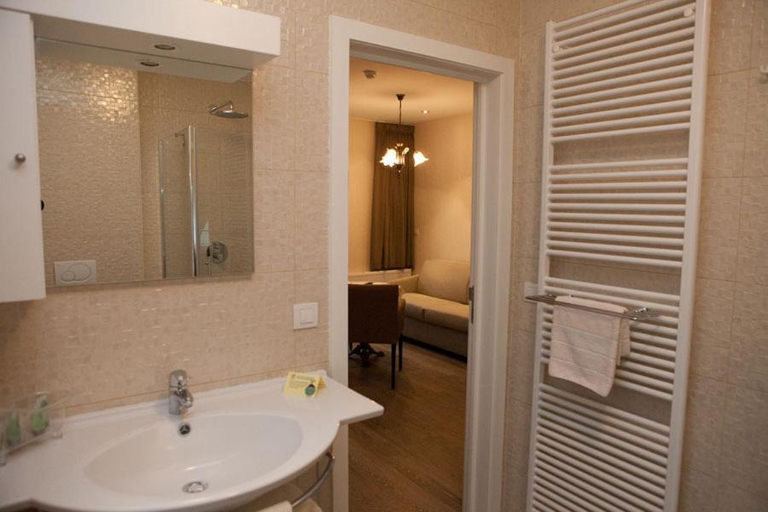 Bathroom 4, Familiehotel Soll Cress Koksijde, West-Vlaanderen