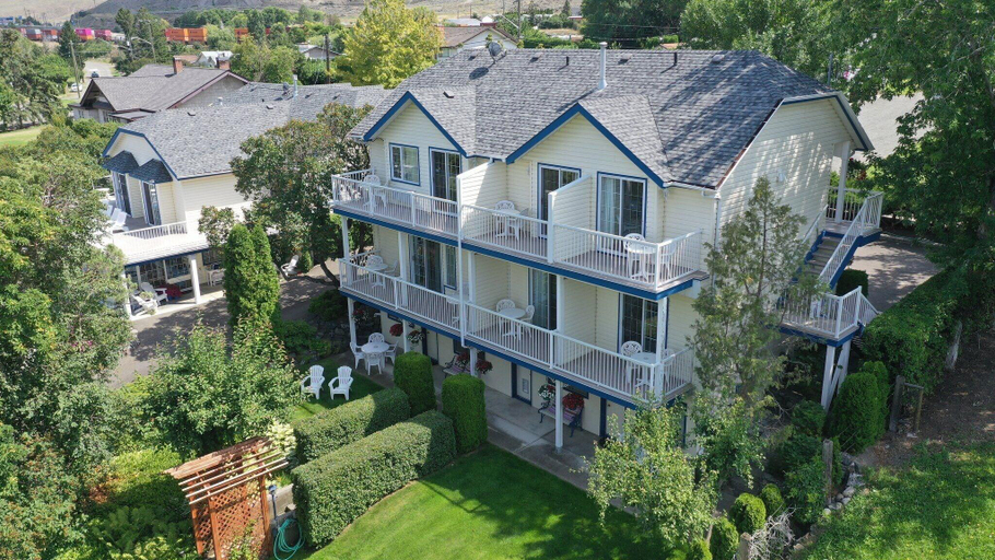 Exterior & Views 2, Blue Shore Resort, Thompson-Nicola