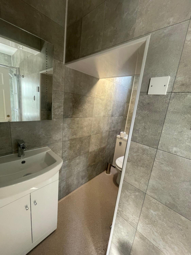 Bathroom 4, Mansfield Lodge Hotel Ltd, Nottinghamshire