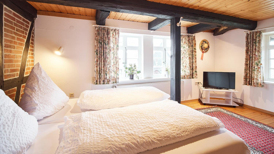 Bedroom 2, Appartementhotel Blomberger Hof, Lippe