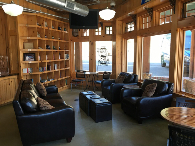 Public Area 2, The Green Bridge Inn, Eagle