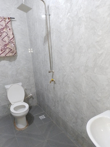 Bathroom 4, Americana Hotel, Mushin