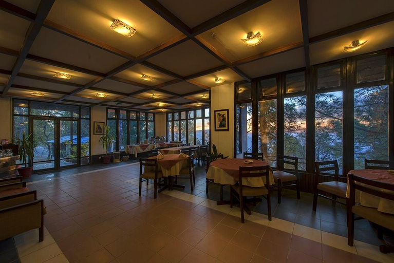 Food & Drinks, Arcadian Blue Pines, Rawalpindi