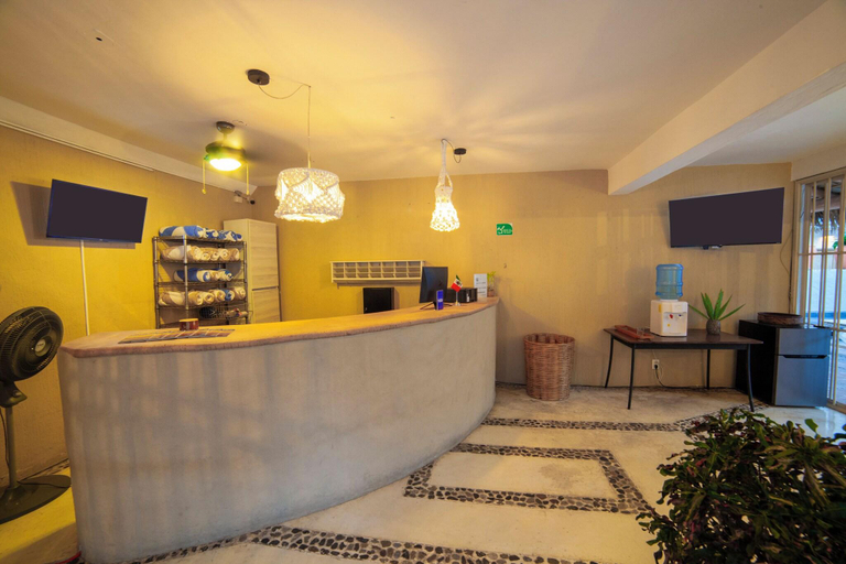 Public Area 3, HOTEL BIULÚ, Dist. Pochutla