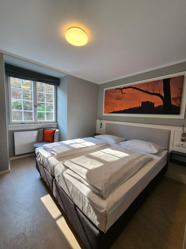 Bedroom 3, Jugendstilhotel Trifels, Südliche Weinstraße
