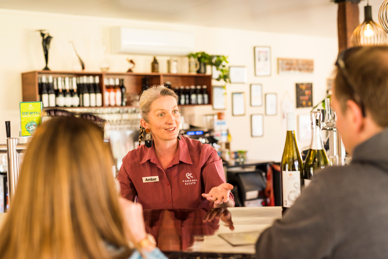 Food & Drinks 4, Pomonal Estate, Ararat