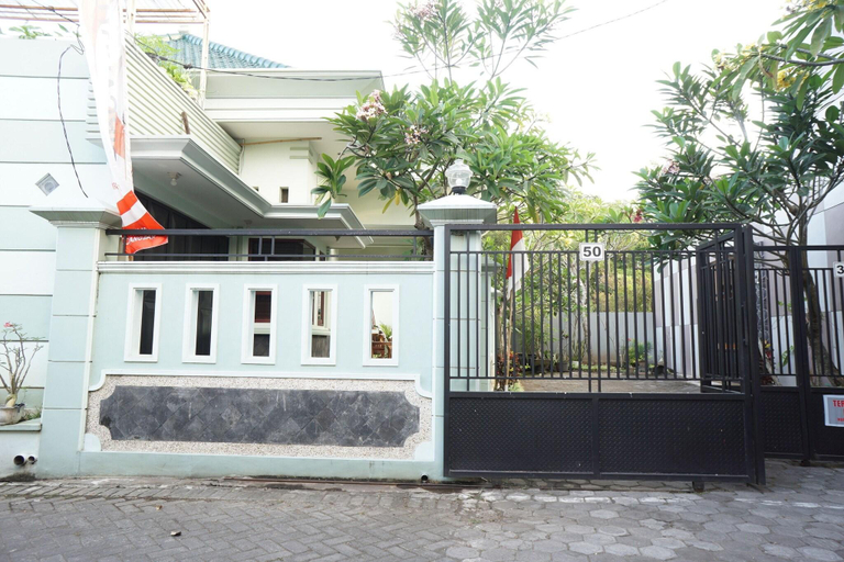 General view 2, Oyo Life 93045 Kost Putra Bu Ketut, Lumajang