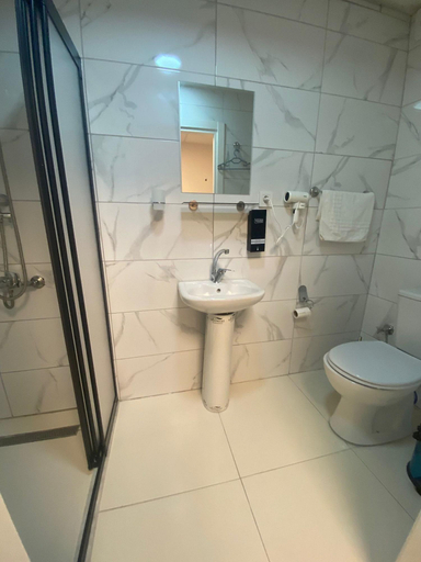 Bathroom 2, Kada Ka Y Bull Hotel, Kadıköy