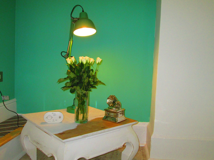 Room 2, The Old Kitchens, Isle of Wight