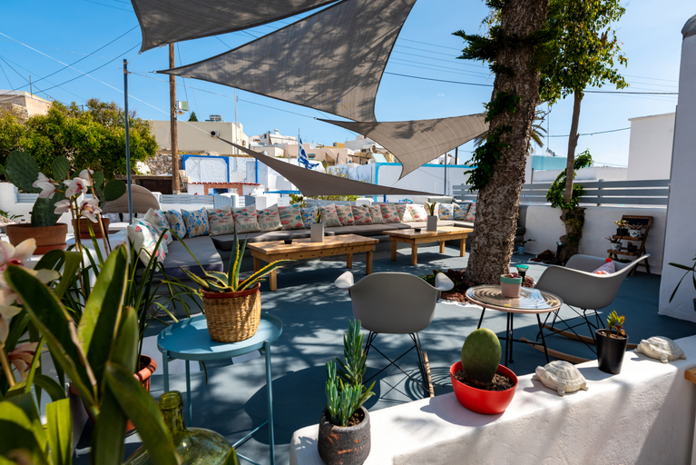 Food & Drinks, 1812 Caves 'n Mansion, South Aegean