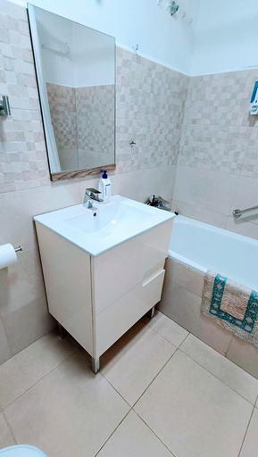 Bathroom 3, Hostal Estudios, Barcelona