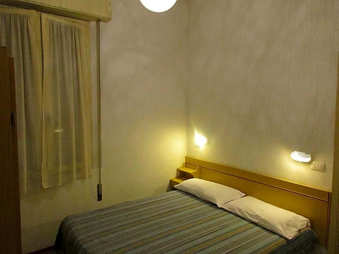 Bedroom 4, Hotel Pensione Ornella, Forli' - Cesena