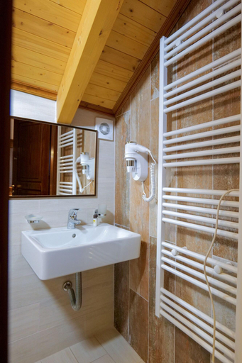 Room 2, Hotel Bineri, Gjirokastrës