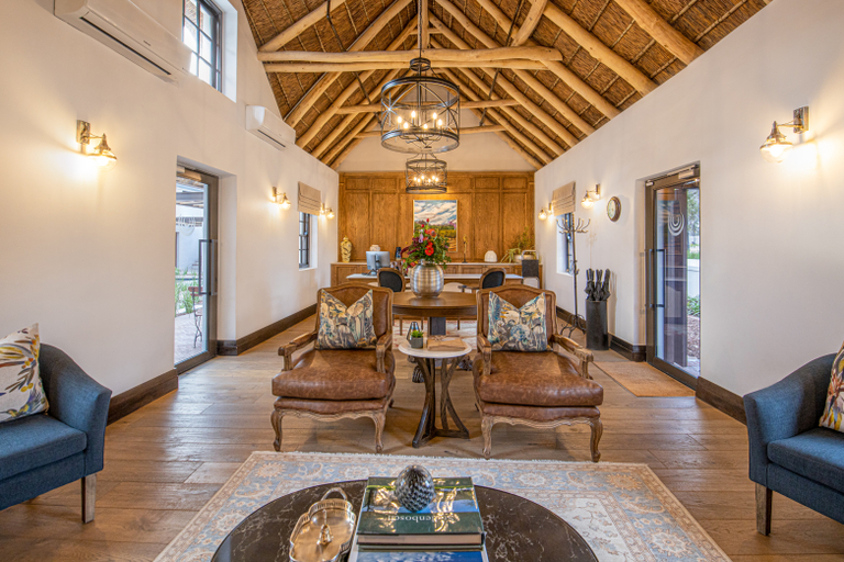 Public Area 4, Southern Sun de Wagen, Cape Winelands