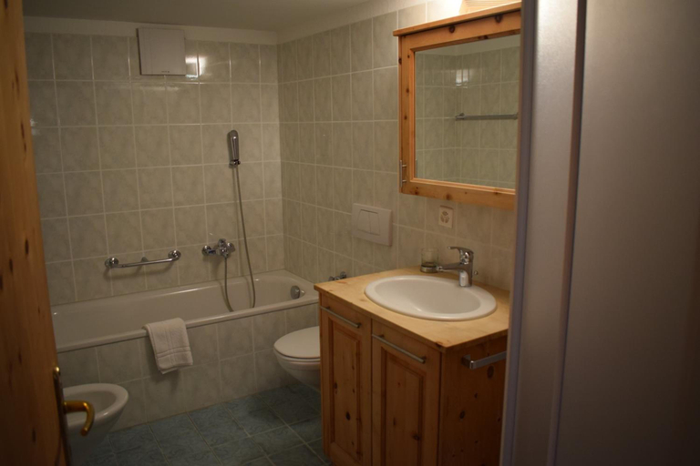 Bathroom 3, Residence Miragolf, Maloja