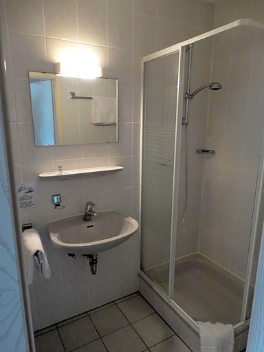 Bathroom 4, Hotel Amy, Regensburg