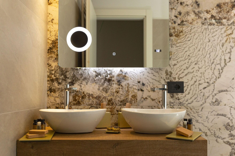 Bathroom 3, Hotel Donna Vì, Palermo