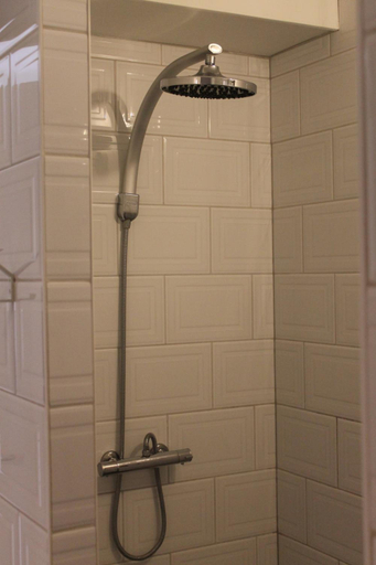 Bathroom 5, Hotel Studio Bosch Duin Strand, Den Helder