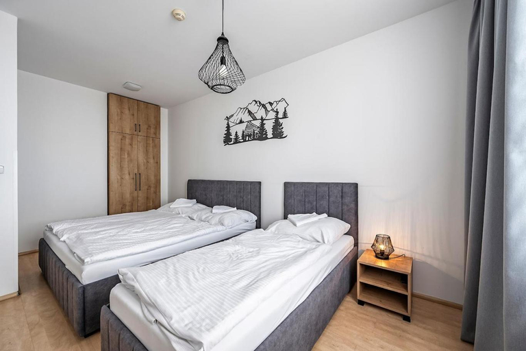 Bedroom 3, Hotel Spolcentrum, Poprad
