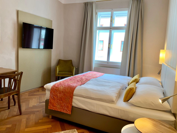 Bedroom 3, Rathauskeller Melk, Melk