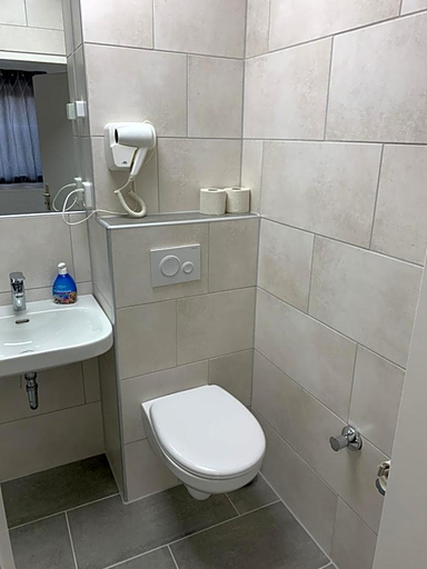 Bathroom 4, Casino Hotel Hamm, Hamm