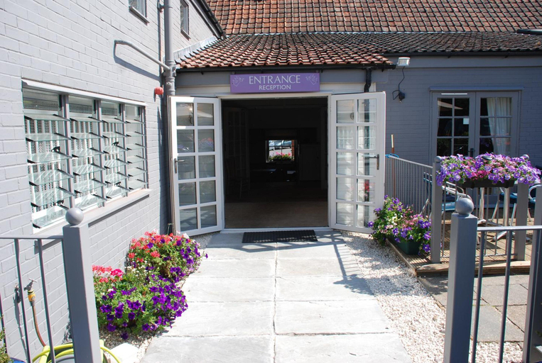 Exterior & Views 2, The Angel Inn, Wiltshire