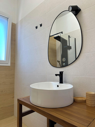 Bathroom 5, Li Mori Rooms, Lecce