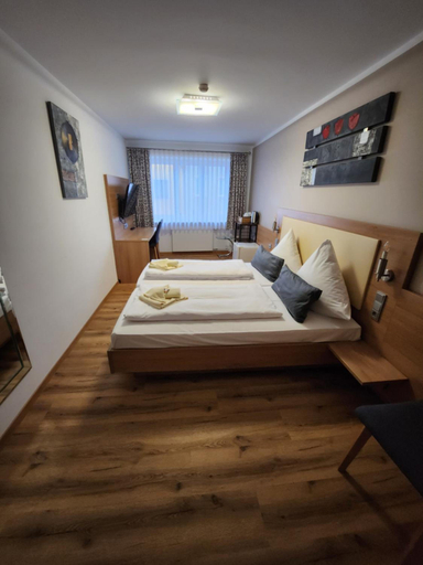 Bedroom 2, Posthotel Traube, Donau-Ries