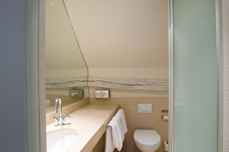 Bathroom 4, Hotel Le Clos Des Rv Collets, Luxembourg