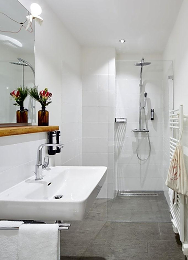Bathroom 5, Hotel Engel Lindauer Bier Und Weinstube, Lindau (Bodensee)