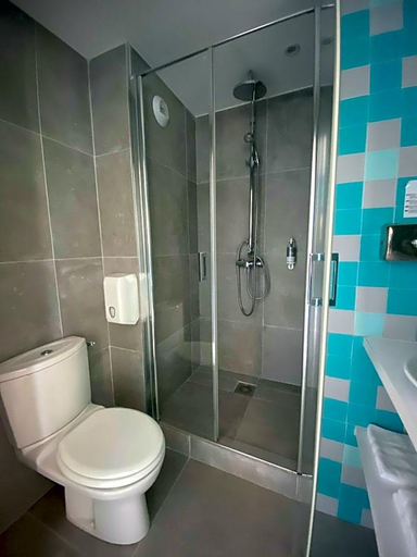 Room 2, Hv Tel Les Baigneuses De Biarritz, Pyrénées-Atlantiques