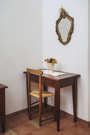 Room 4, Podere Risoino, Siena
