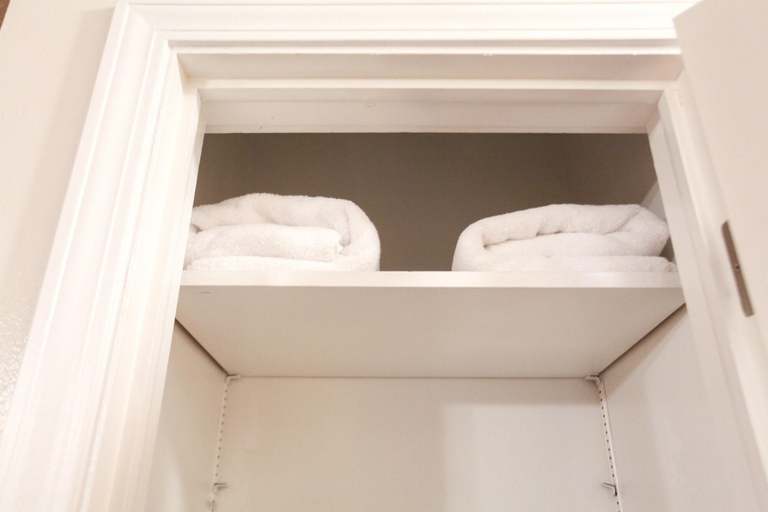 Room 3, Kingston East, Madison