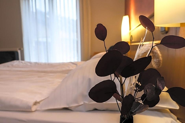 Room 4, Hotel Restaurant Zur Mv Hle, Wesel