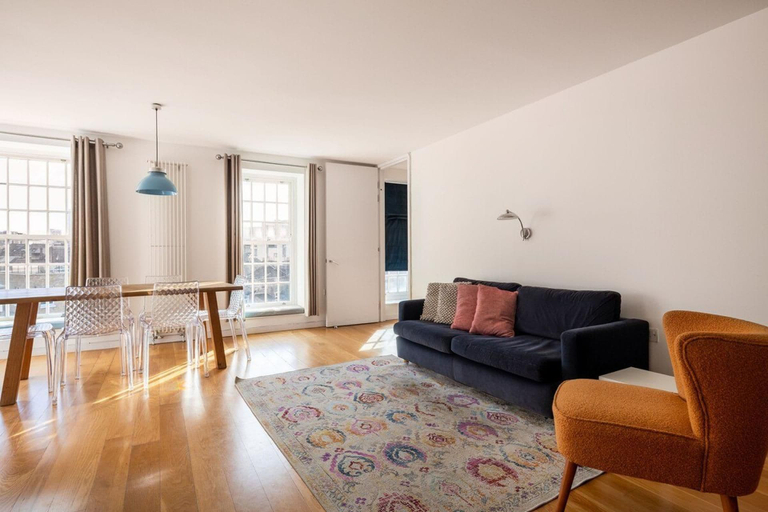 Others 5, Apt - Sleeps 4 - Pets Ok - Roof Garden, London