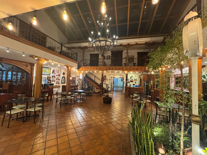 Food & Drinks 3, Hotel & Suites El Quijote, Cuenca