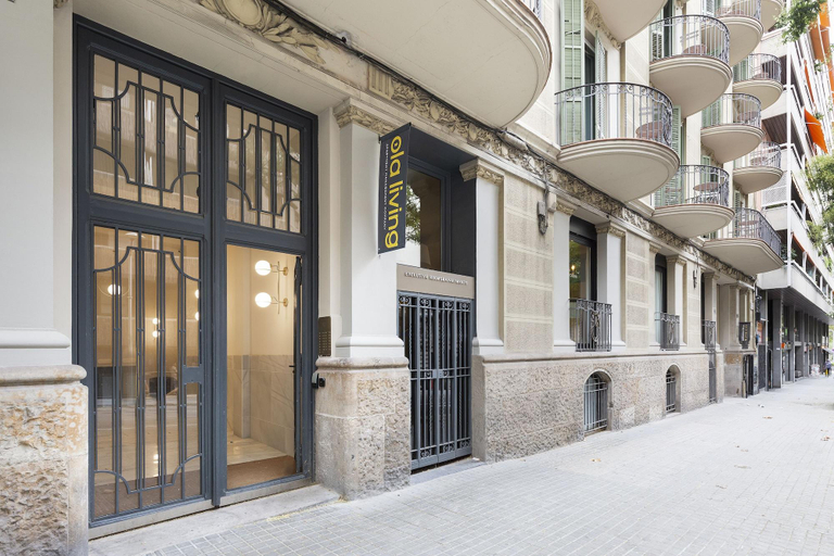 Exterior & Views 2, Ola Living Hostal Diagonal, Barcelona