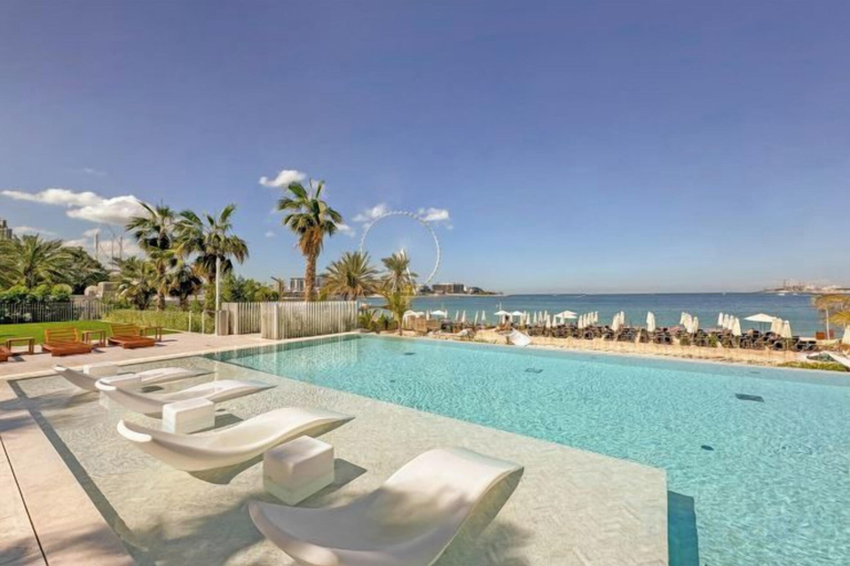 Pool 4, bnbme Panoramic Vws in JBR w/ 5-Star Amenities, Dubai