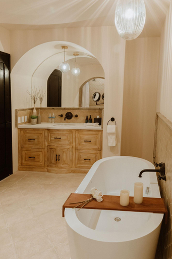 Bathroom 4, Small Luxury Hotel El Golpe De Vista, Allende